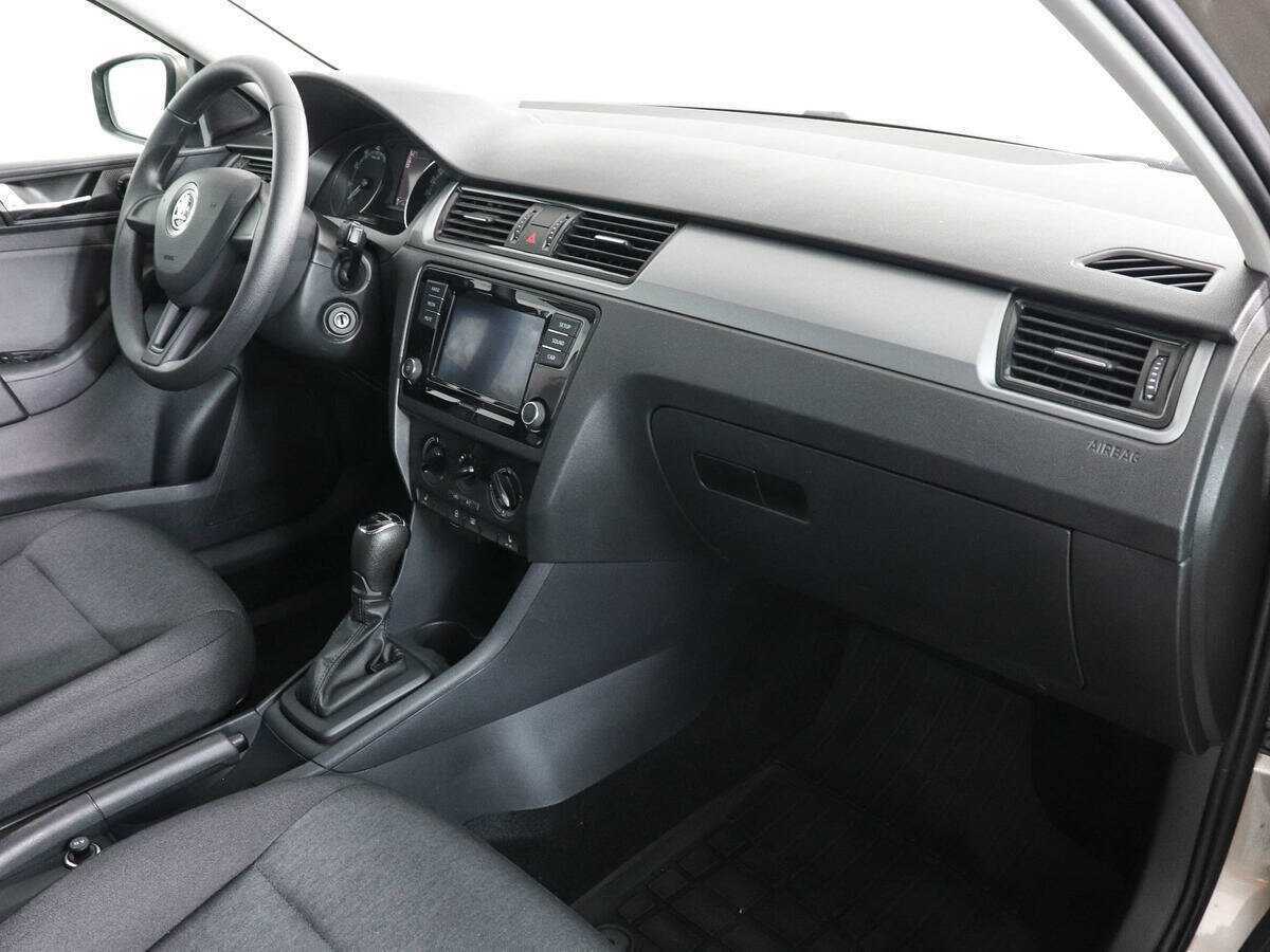 Skoda Rapid с пробегом — 2018 год. Фото: #9