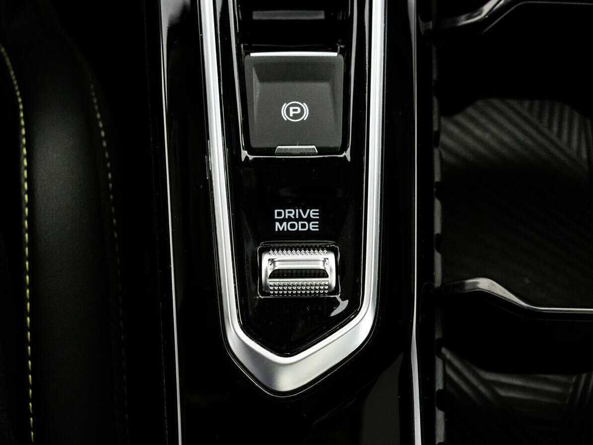 Geely Coolray с пробегом — 2023 год. Фото: #13