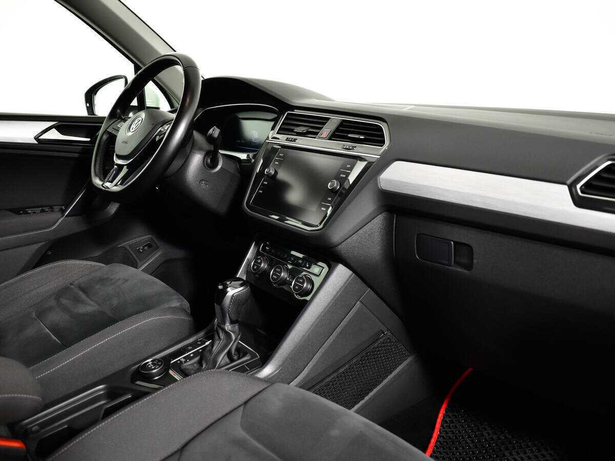 Volkswagen Tiguan с пробегом — 2018 год. Фото: #8