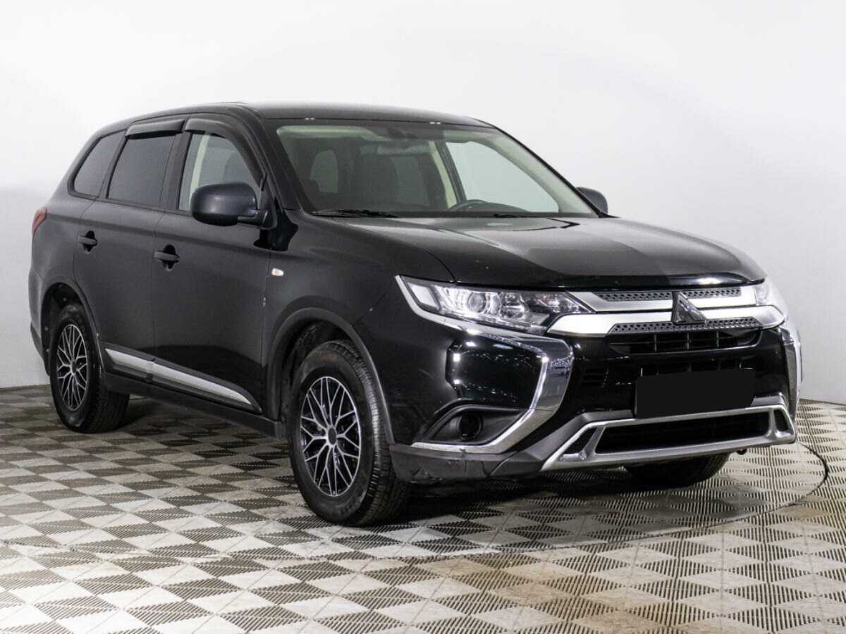 Mitsubishi Outlander с пробегом — 2021 год. Фото: #2