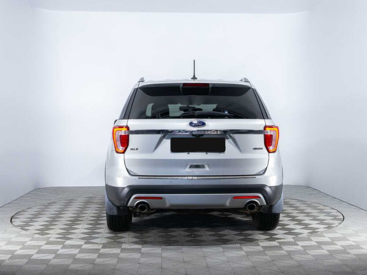 Ford Explorer с пробегом — 2017 год. Фото: #5