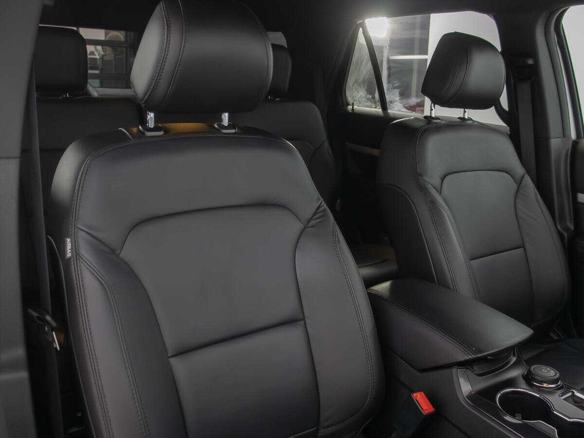 Ford Explorer с пробегом — 2017 год. Фото: #10