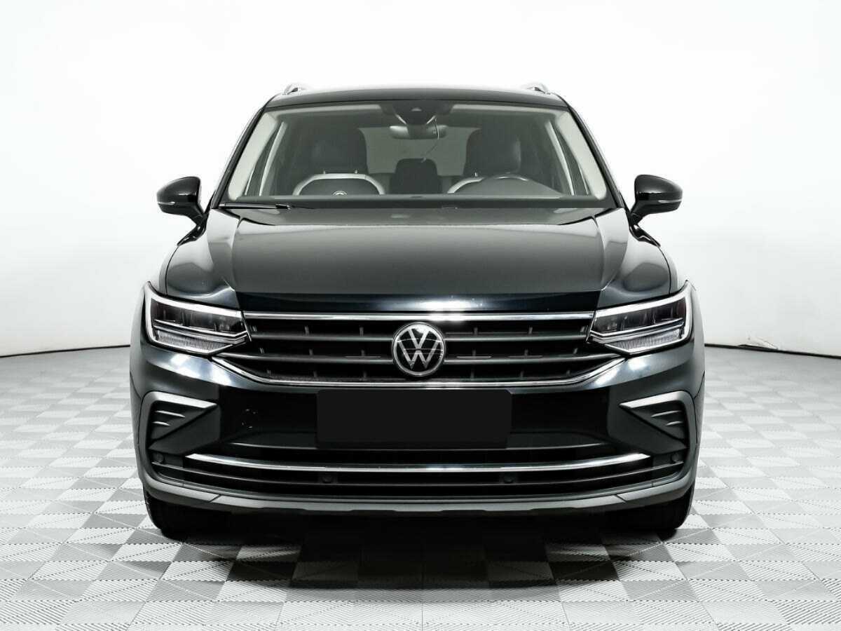 Volkswagen Tiguan с пробегом — 2021 год. Фото: #1