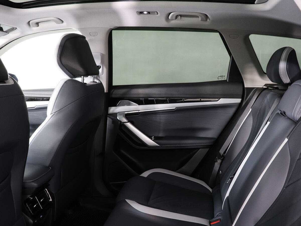 Geely Atlas с пробегом — 2024 год. Фото: #11