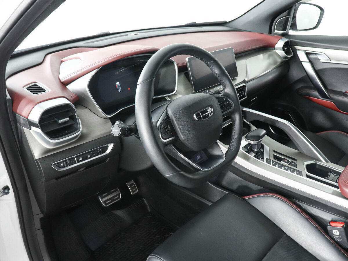 Geely Coolray с пробегом — 2022 год. Фото: #8