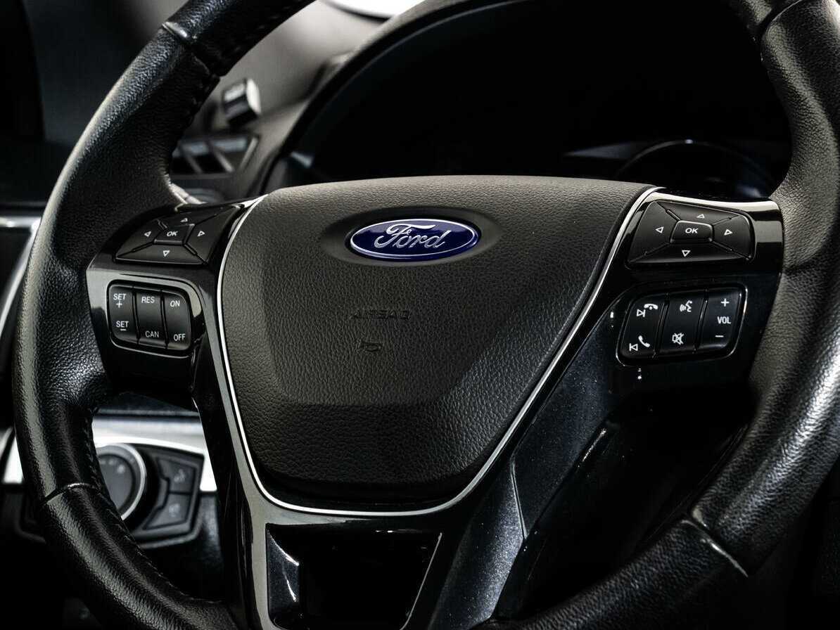 Ford Explorer с пробегом — 2017 год. Фото: #10