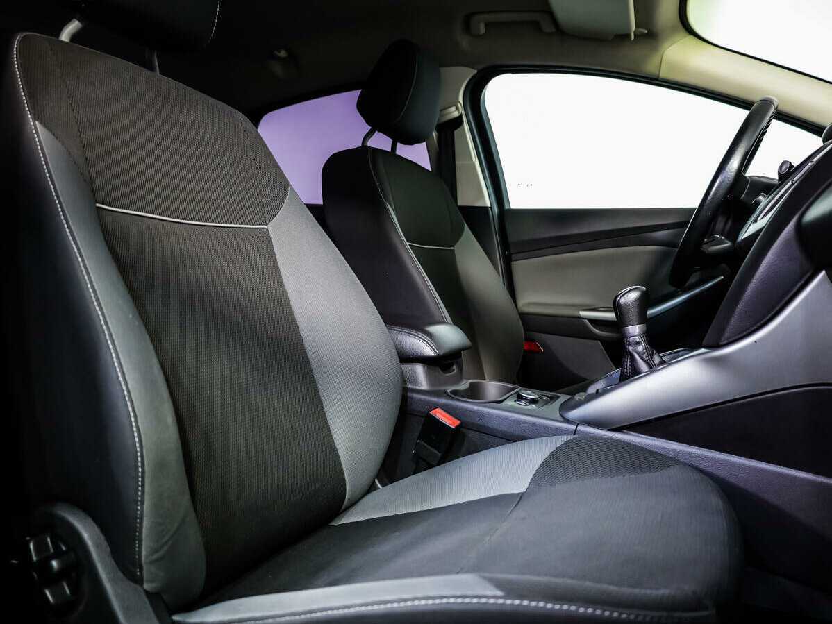 Ford Focus с пробегом — 2013 год. Фото: #10