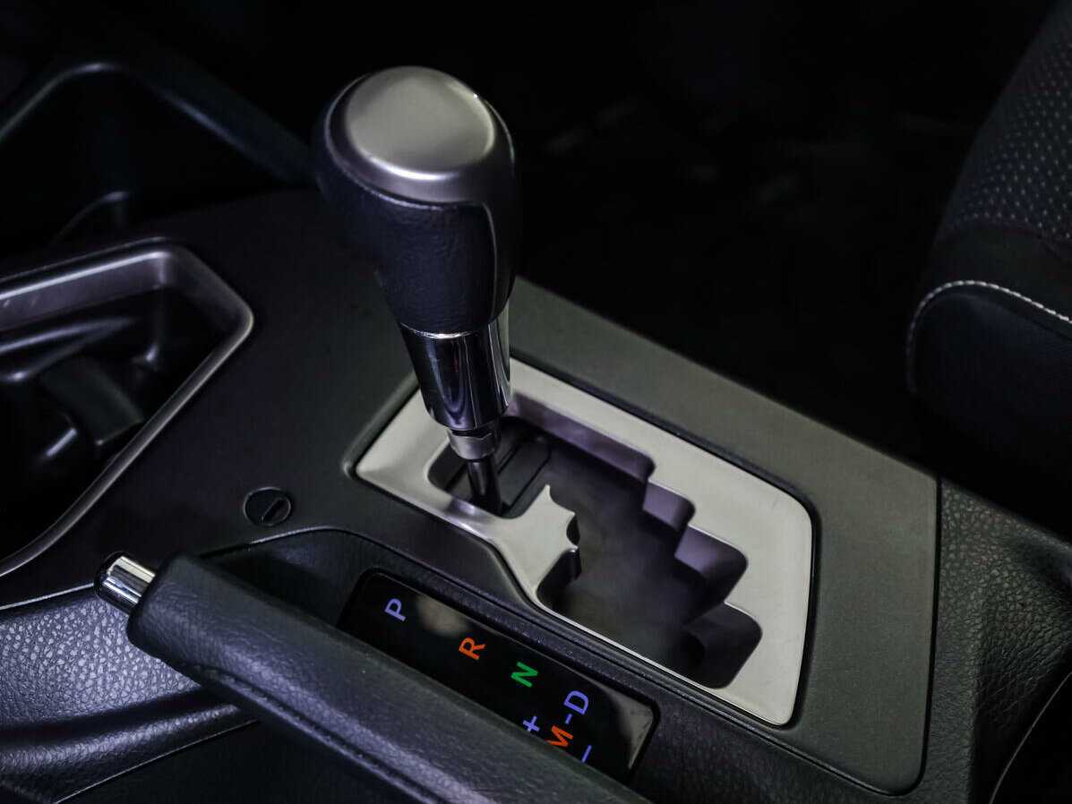 Toyota RAV4 с пробегом — 2015 год. Фото: #14