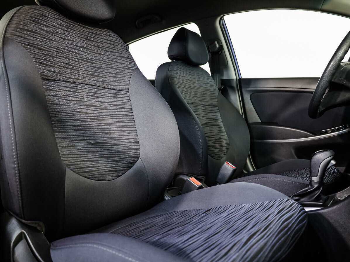 Hyundai Solaris с пробегом — 2015 год. Фото: #10