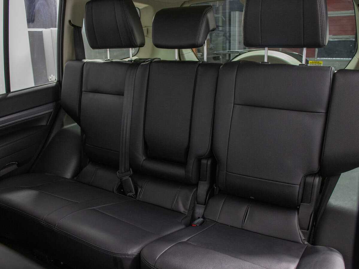 Mitsubishi Pajero с пробегом — 2017 год. Фото: #13