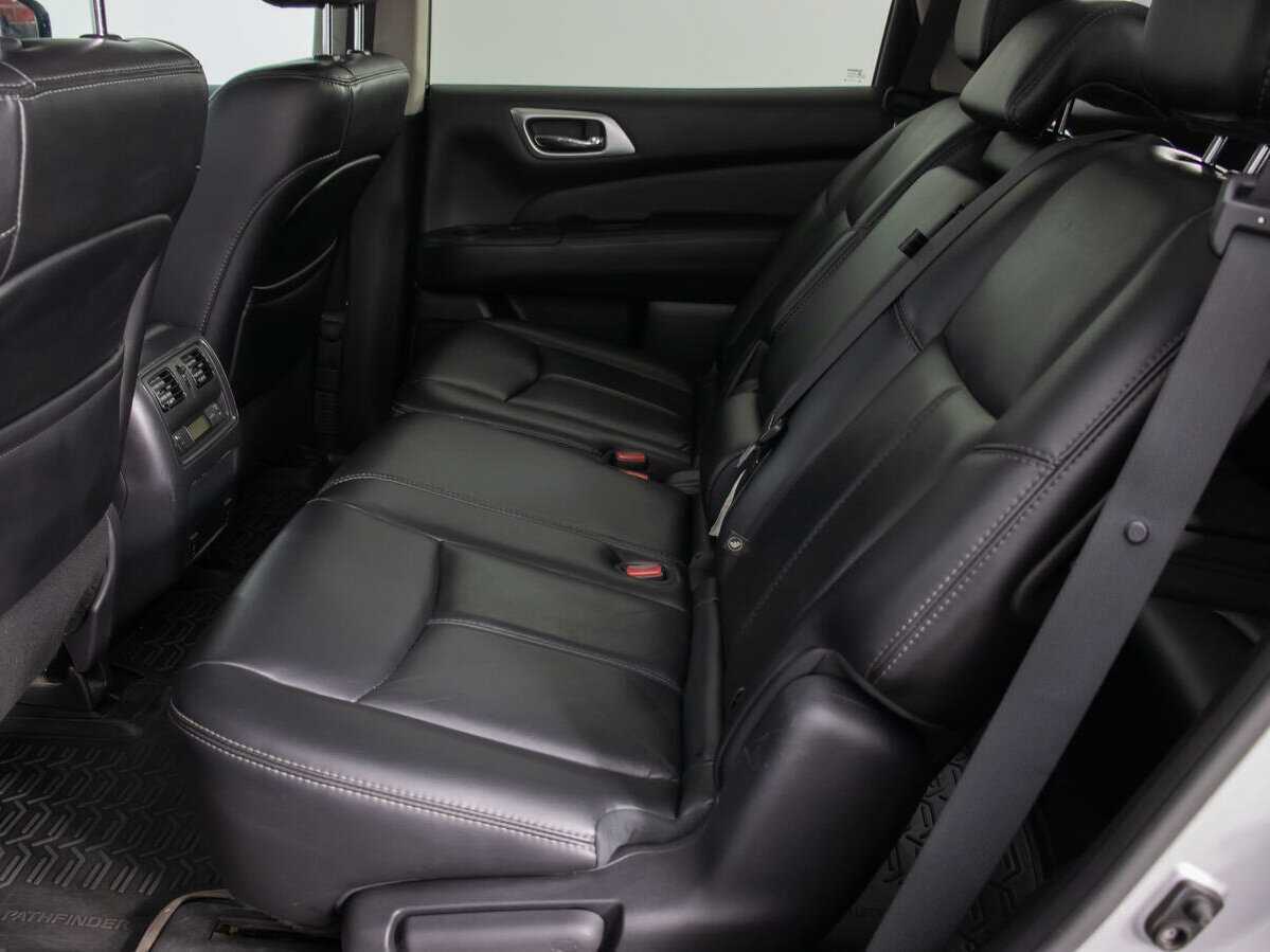 Nissan Pathfinder с пробегом — 2015 год. Фото: #10