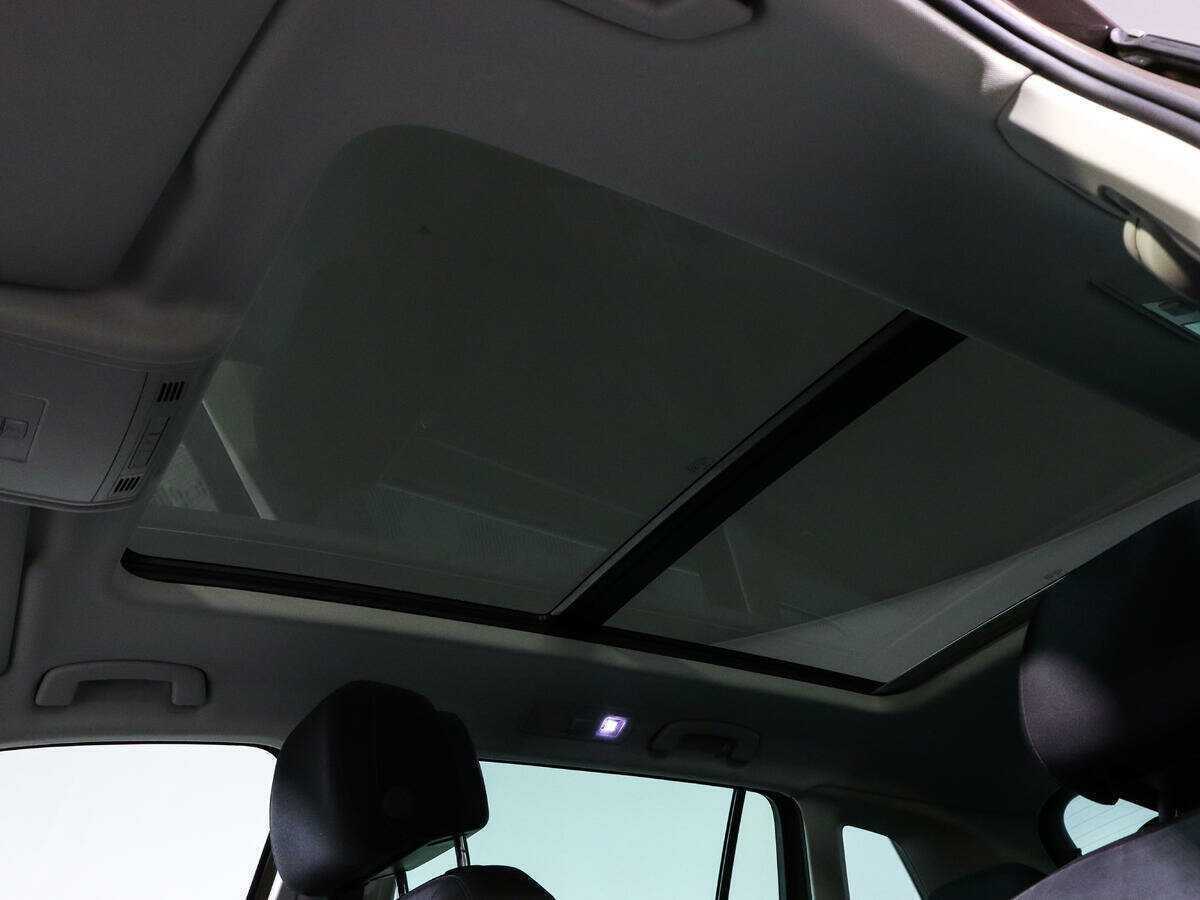 Volkswagen Tiguan с пробегом — 2017 год. Фото: #12