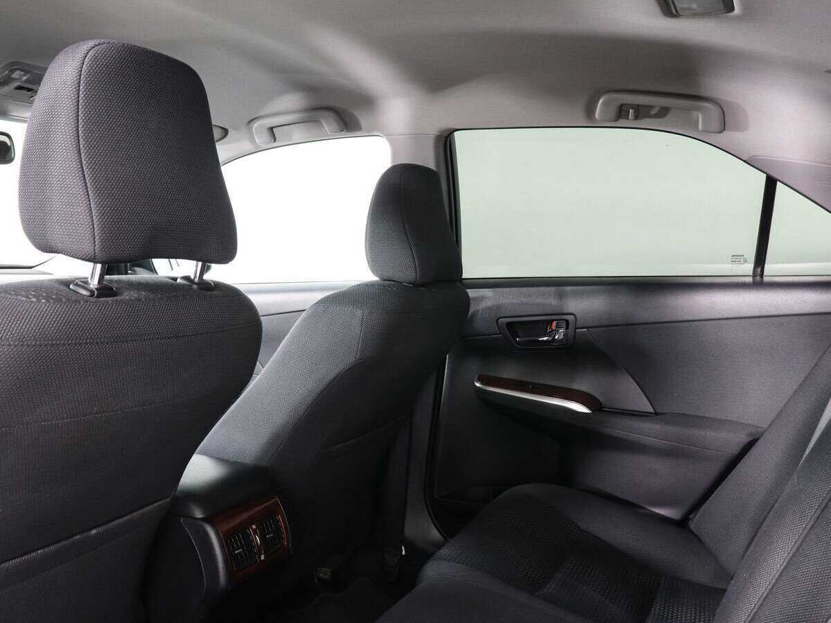 Toyota Camry с пробегом — 2014 год. Фото: #11