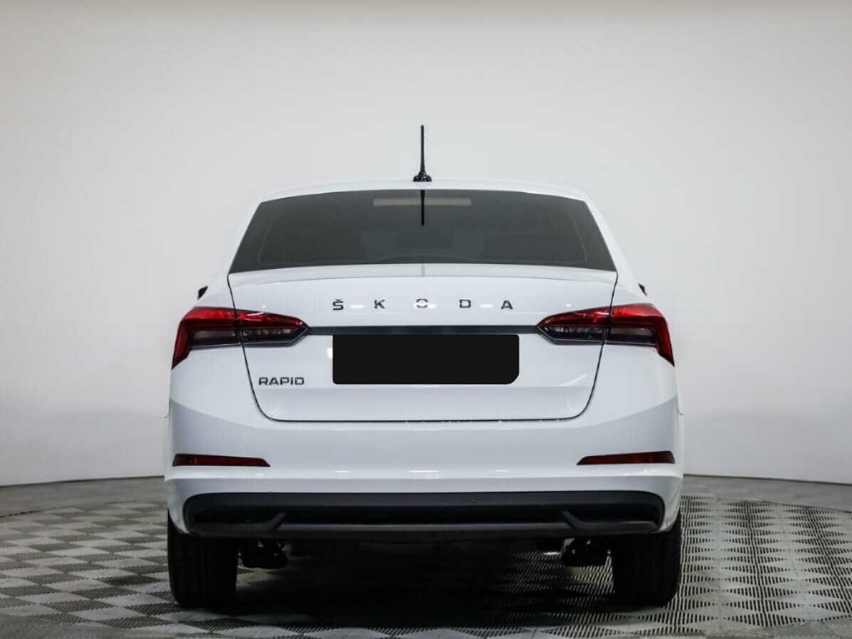 Skoda Rapid с пробегом — 2021 год. Фото: #4