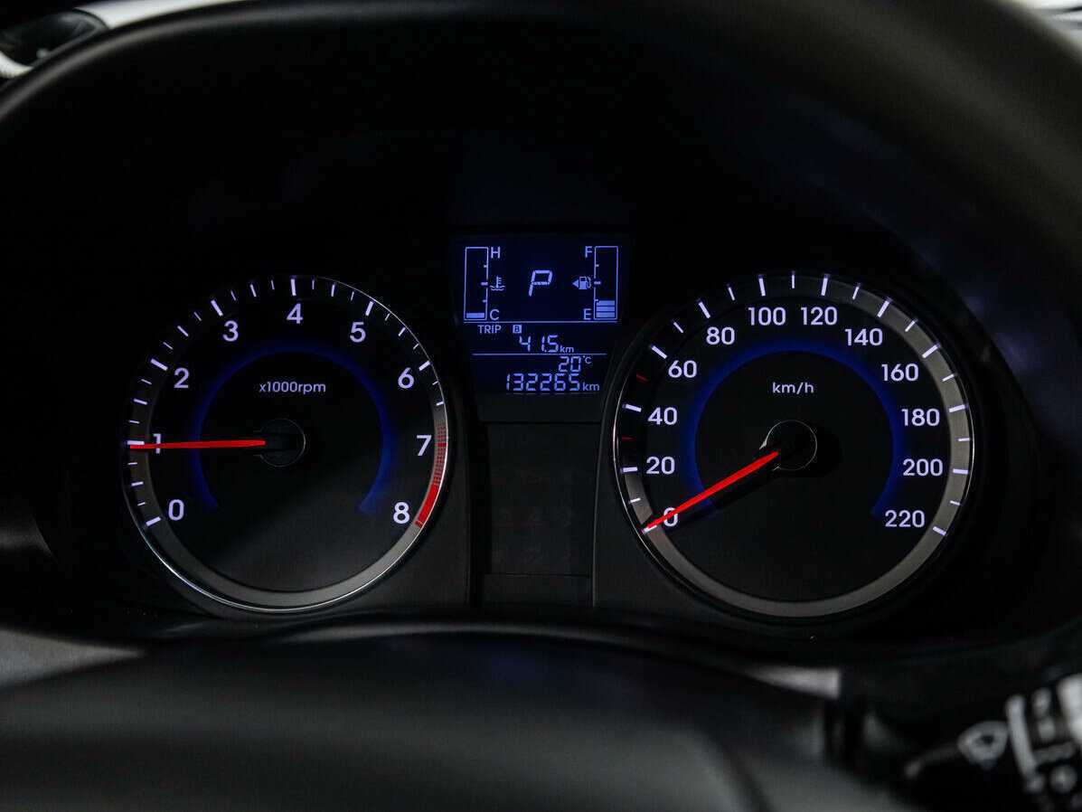 Hyundai Solaris с пробегом — 2014 год. Фото: #11