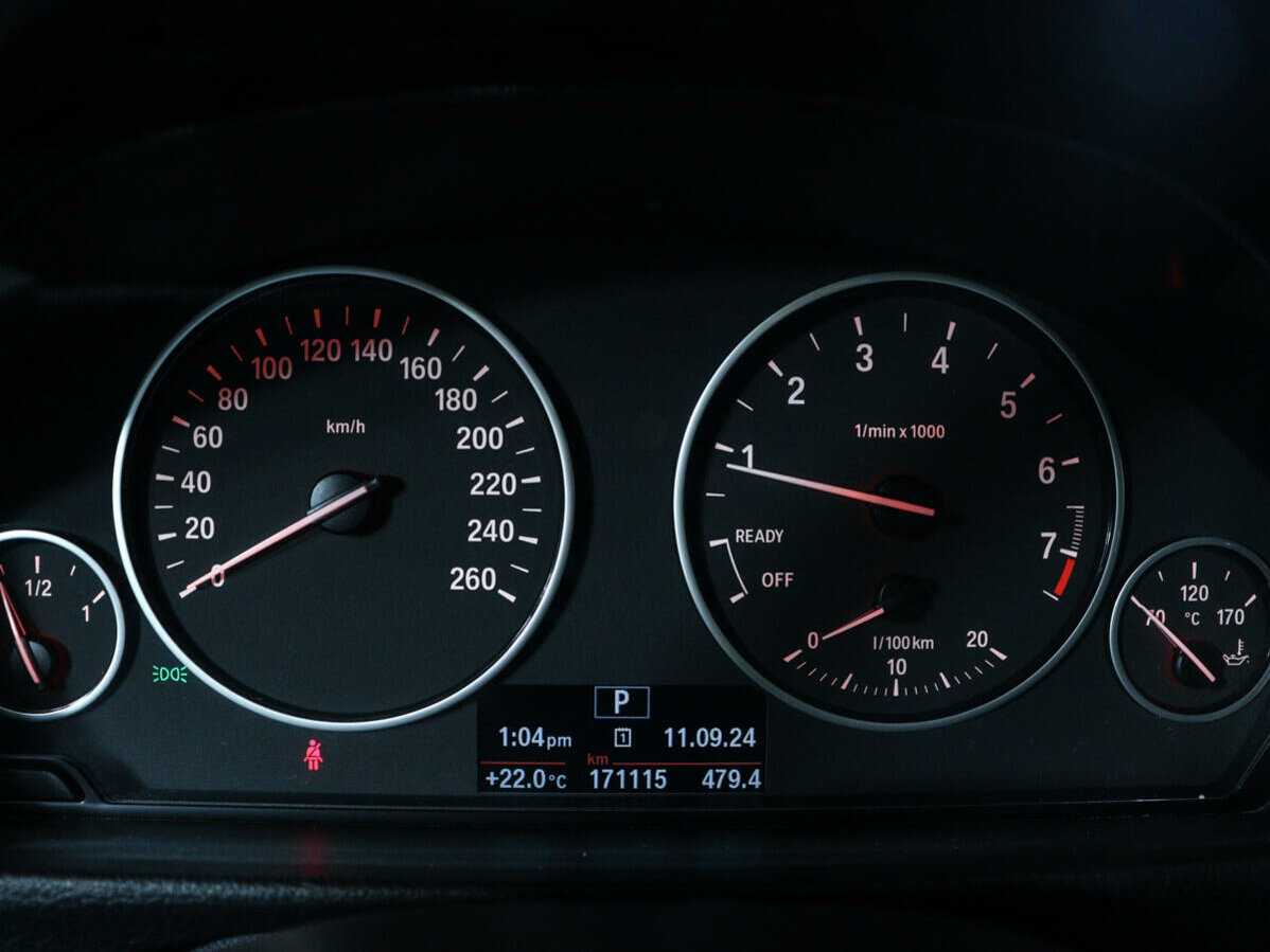 BMW 3 серии с пробегом — 2013 год. Фото: #8