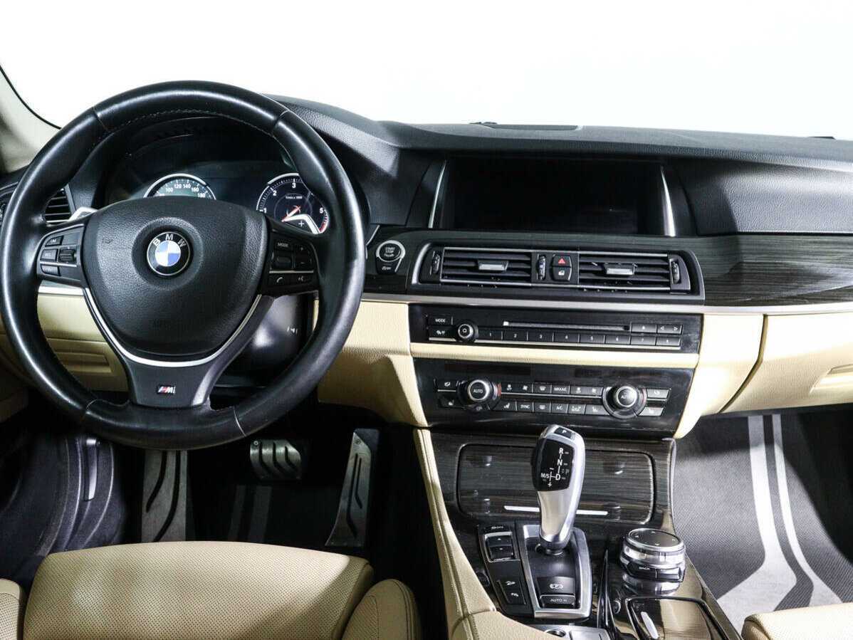 BMW 5 серии с пробегом — 2016 год. Фото: #11