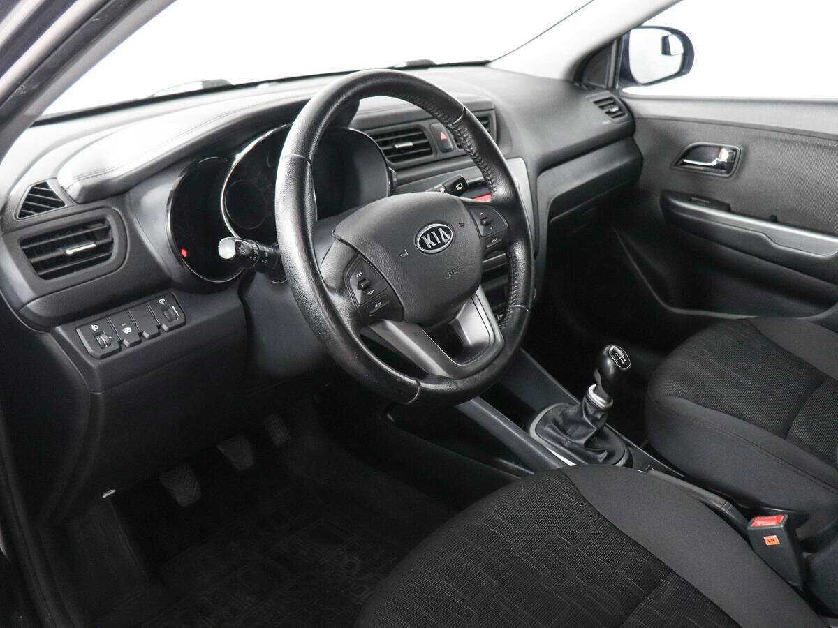 Kia Rio с пробегом — 2012 год. Фото: #8