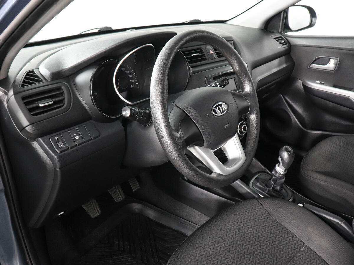 Kia Rio с пробегом — 2012 год. Фото: #8