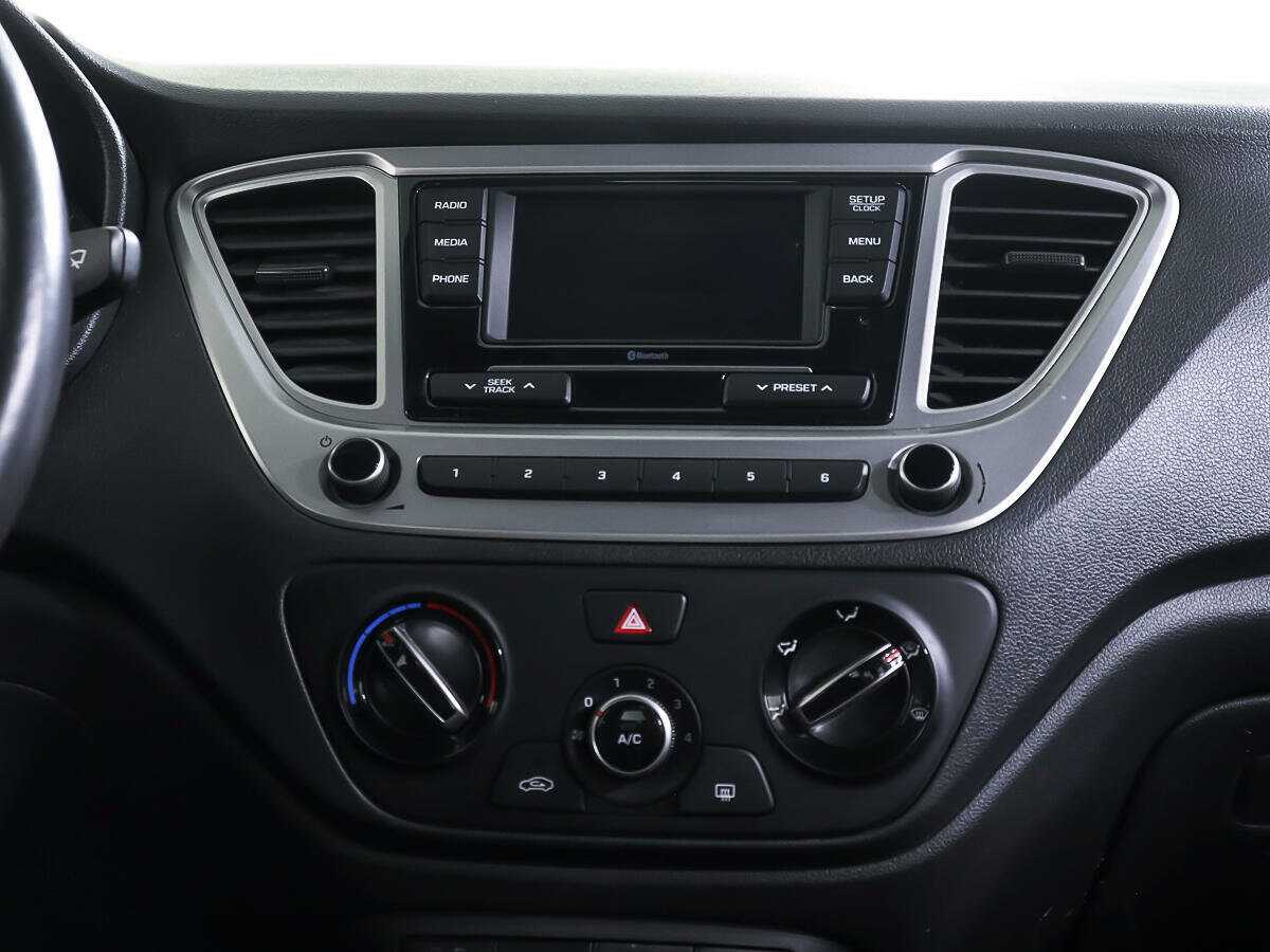 Hyundai Solaris с пробегом — 2019 год. Фото: #11