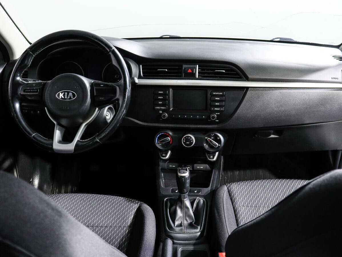 Kia Rio с пробегом — 2017 год. Фото: #11