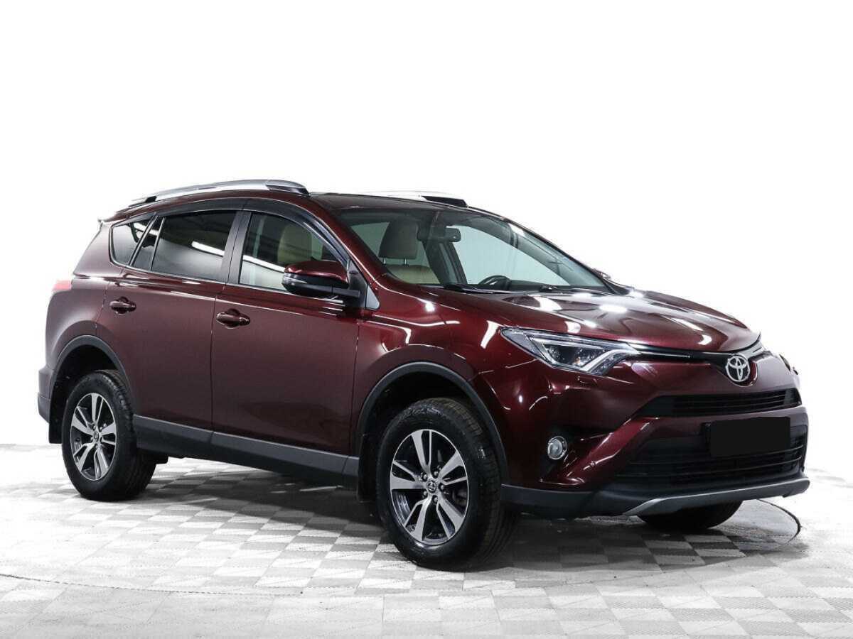Toyota RAV4 с пробегом — 2018 год. Фото: #1