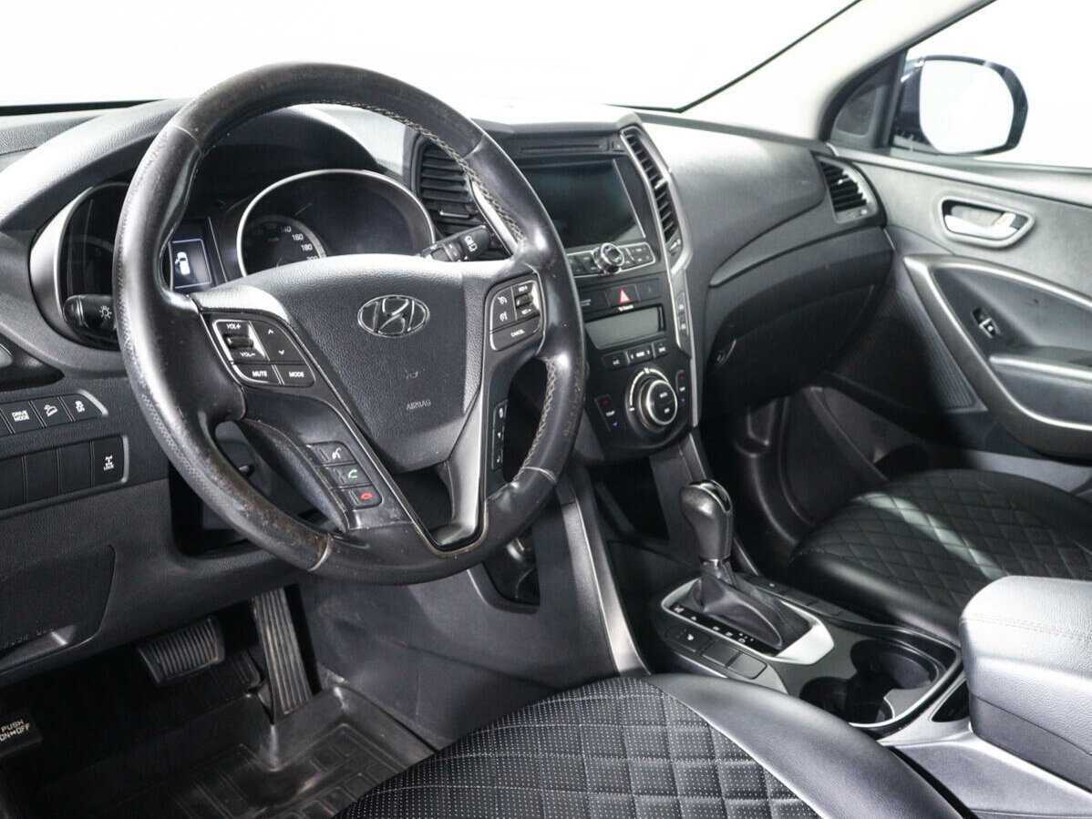 Hyundai Santa Fe с пробегом — 2015 год. Фото: #13