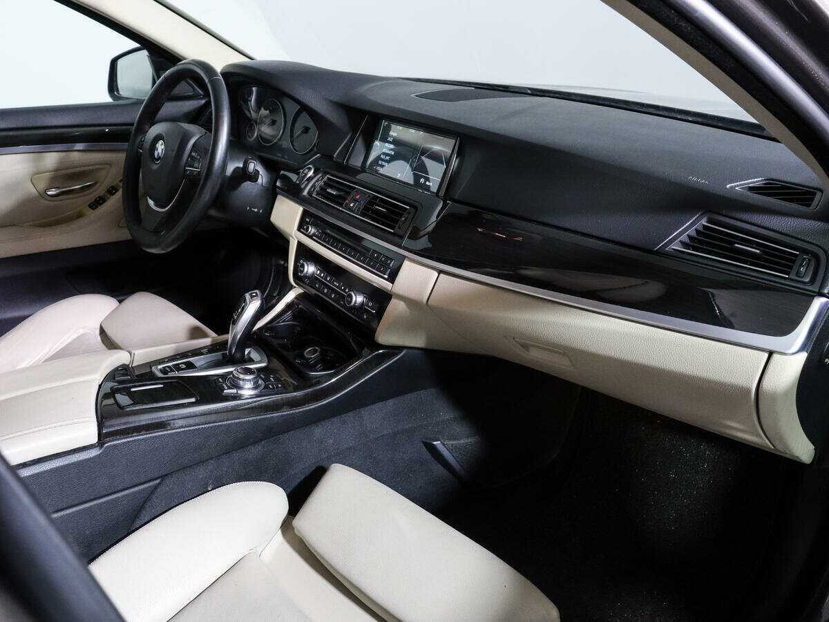 BMW 5 серии с пробегом — 2012 год. Фото: #8