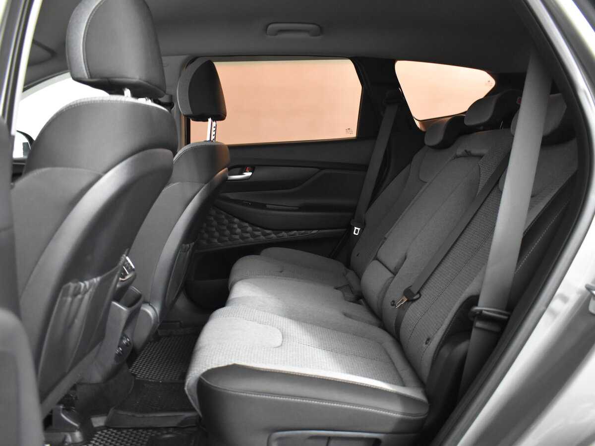 Hyundai Santa Fe с пробегом — 2019 год. Фото: #6