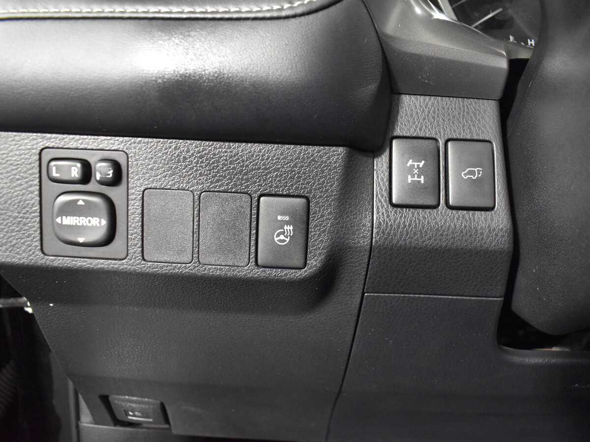 Toyota RAV4 с пробегом — 2018 год. Фото: #10