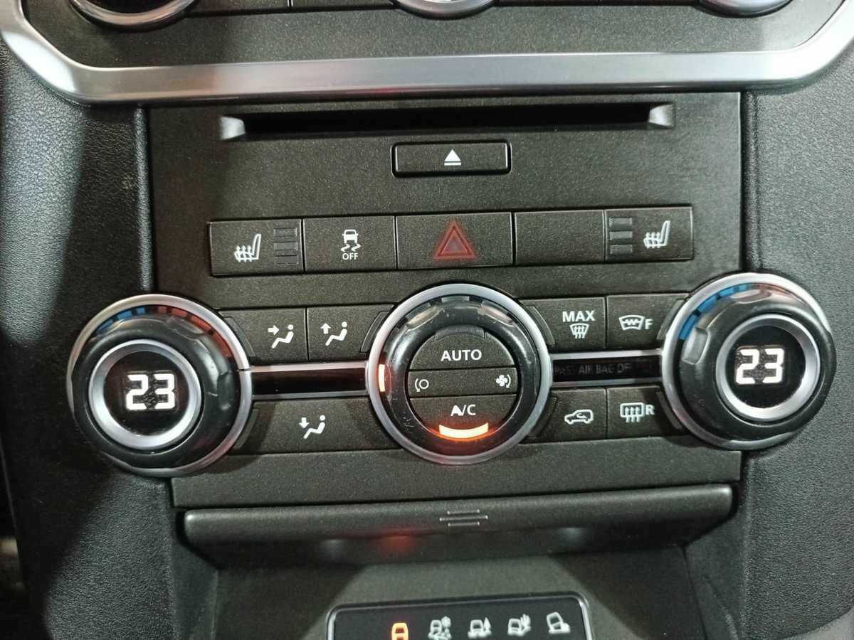 Land Rover Discovery с пробегом — 2013 год. Фото: #14