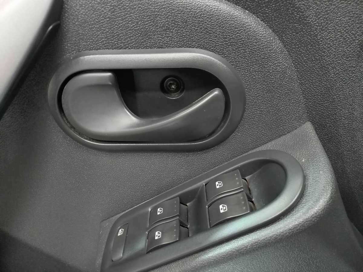 Renault Duster с пробегом — 2012 год. Фото: #13