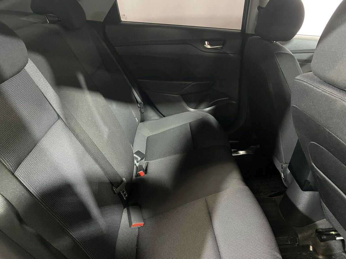 Hyundai Solaris с пробегом — 2022 год. Фото: #10