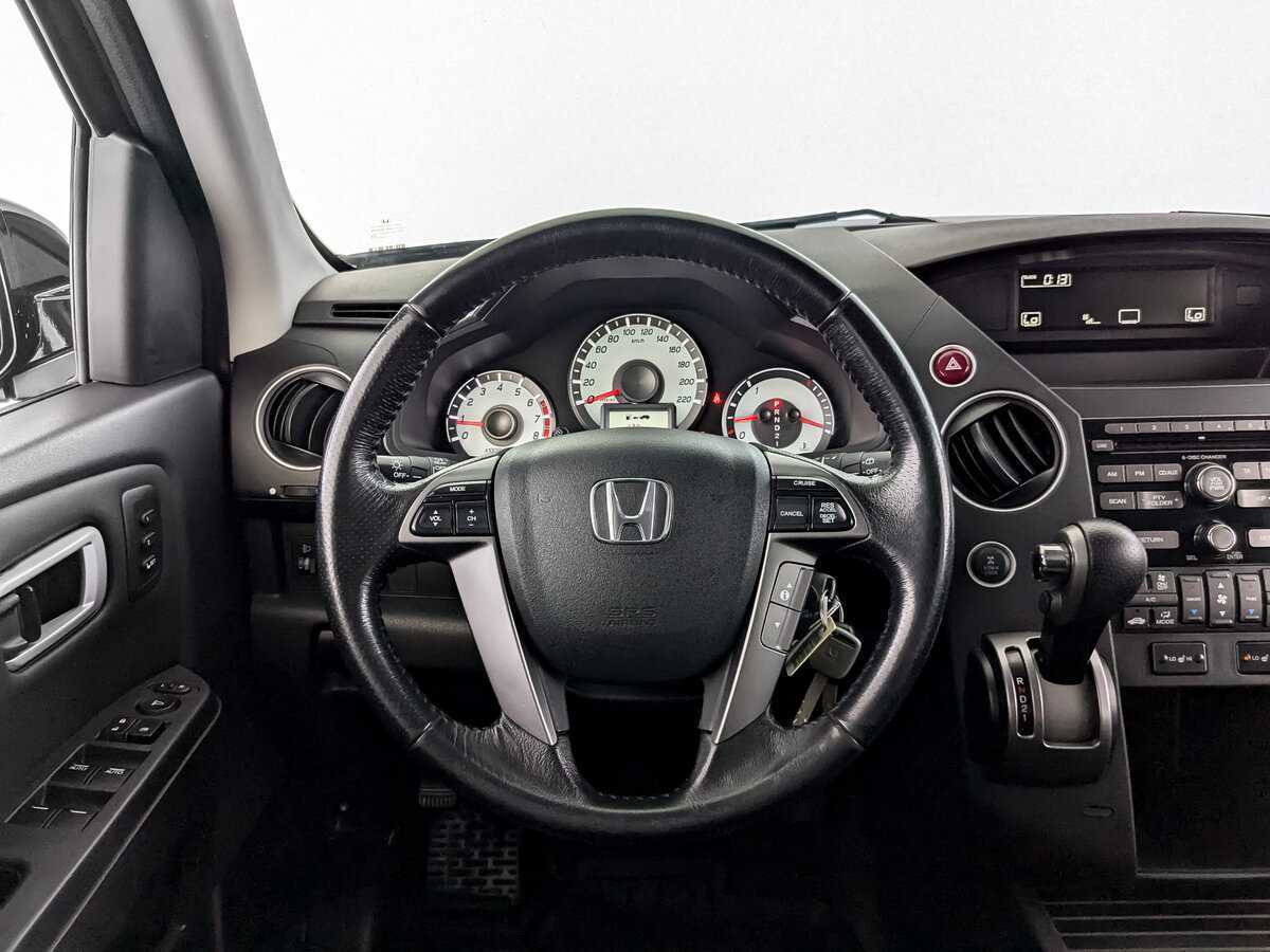 Honda Pilot с пробегом — 2014 год. Фото: #17