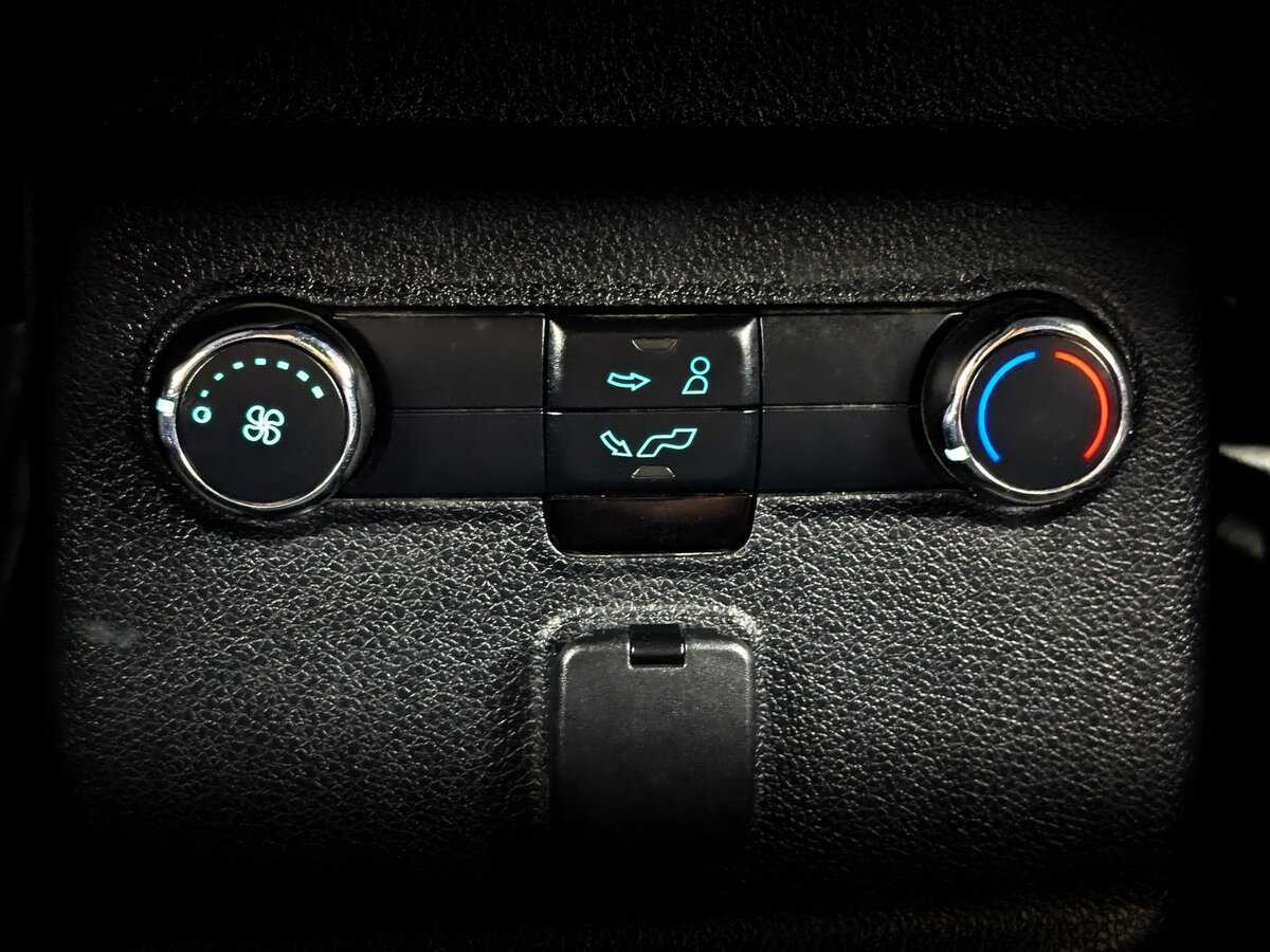 Ford Explorer с пробегом — 2017 год. Фото: #21