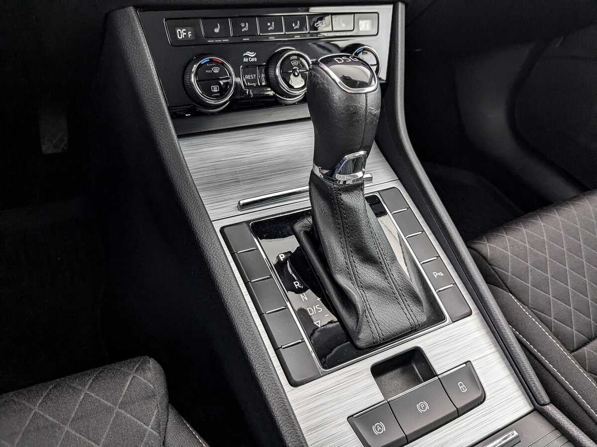 Skoda Superb с пробегом — 2021 год. Фото: #22