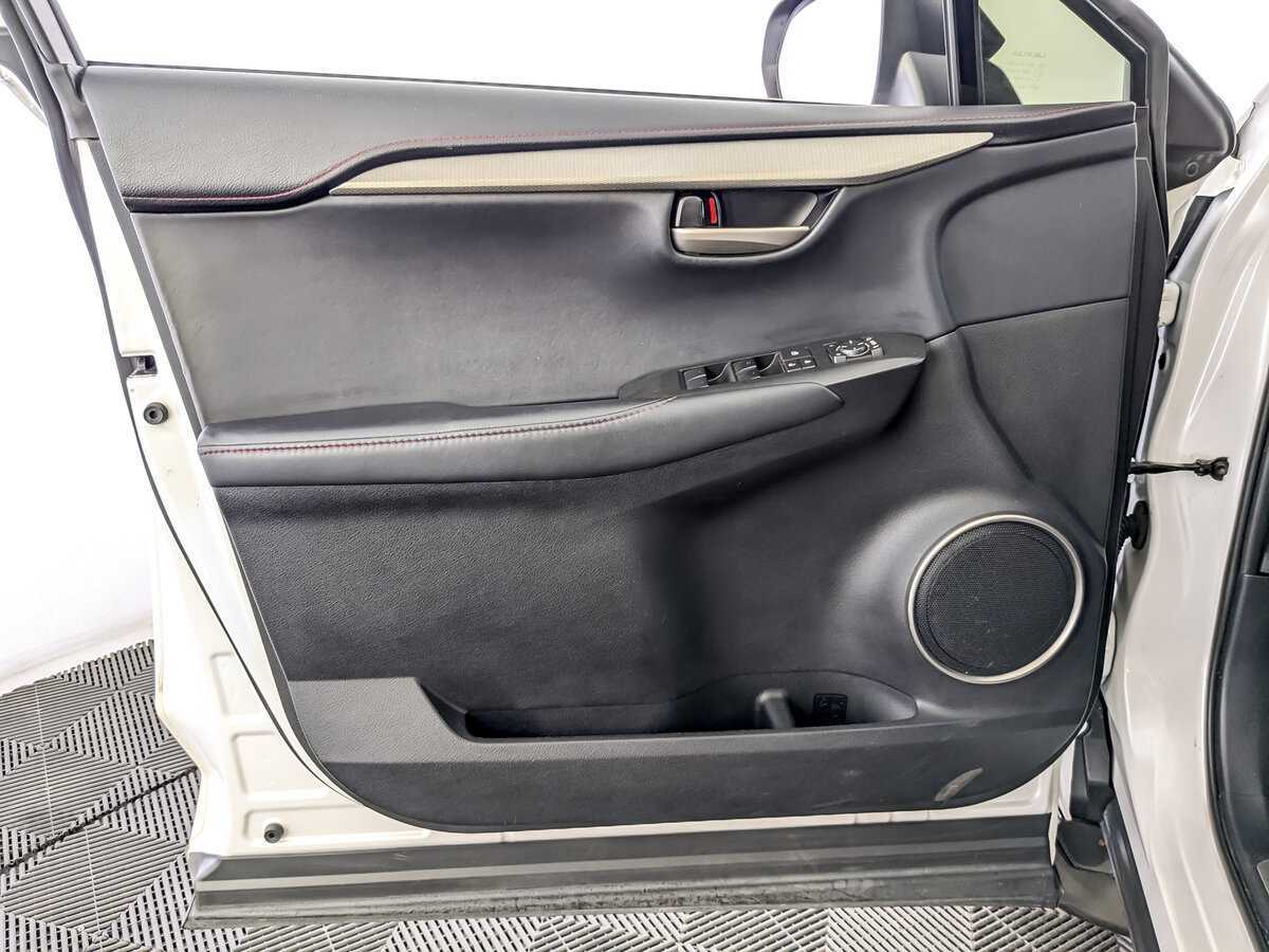 Lexus NX с пробегом — 2015 год. Фото: #14