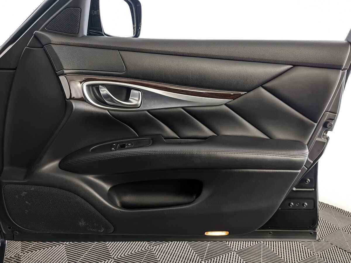 Infiniti Q70 с пробегом — 2014 год. Фото: #20