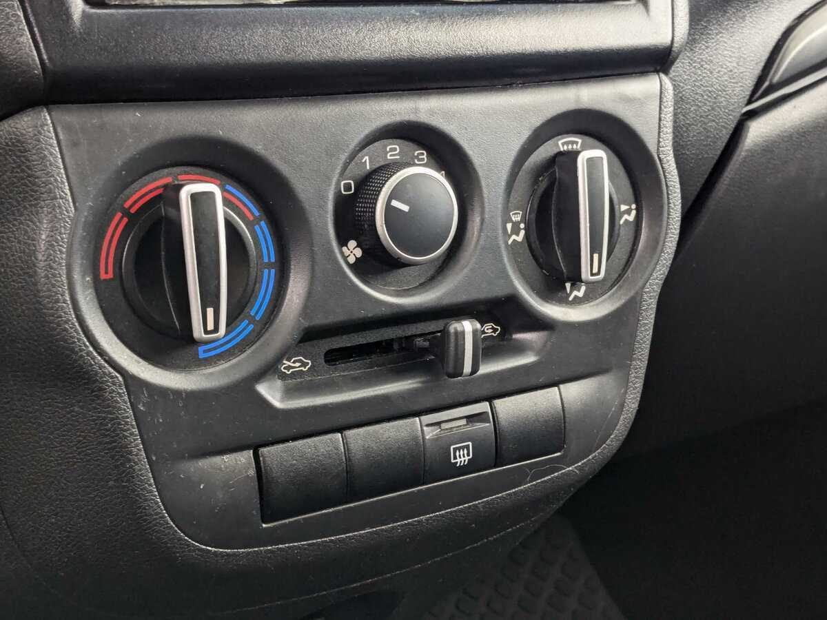 Lada (ВАЗ) Granta с пробегом — 2021 год. Фото: #9