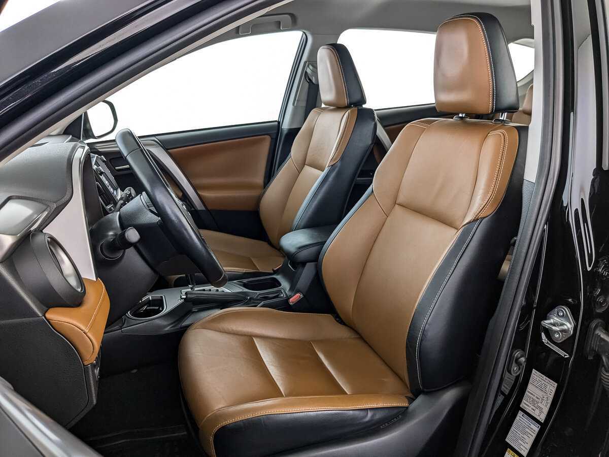 Toyota RAV4 с пробегом — 2017 год. Фото: #15