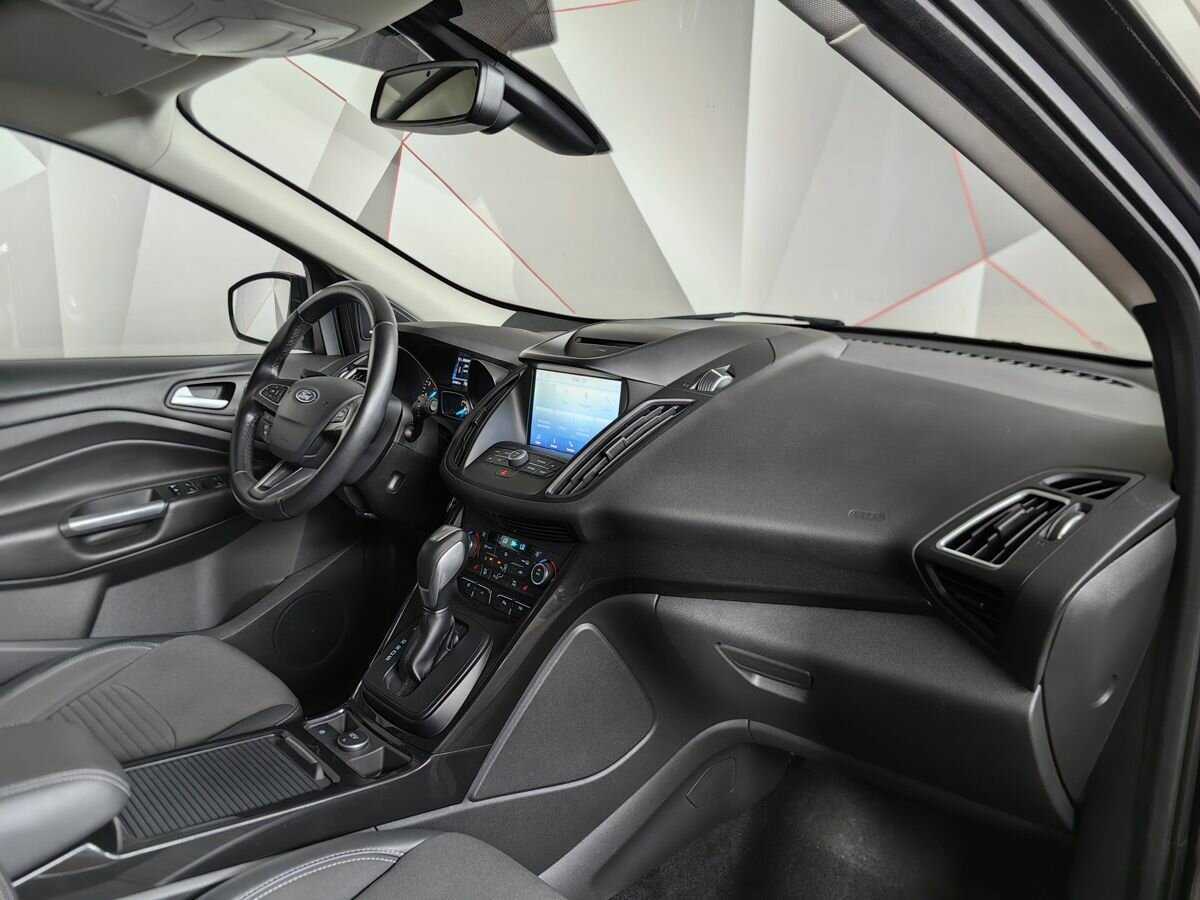 Ford Kuga с пробегом — 2017 год. Фото: #8