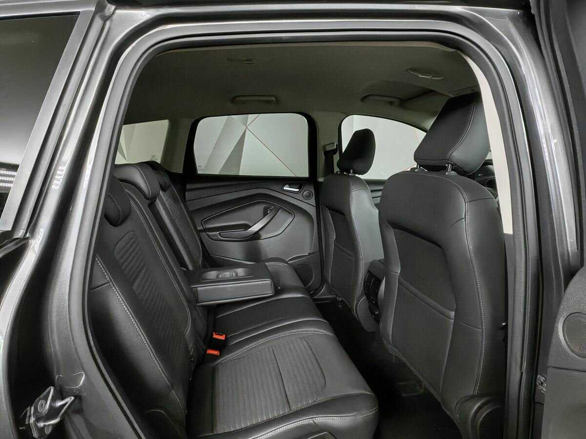 Ford Kuga с пробегом — 2017 год. Фото: #11