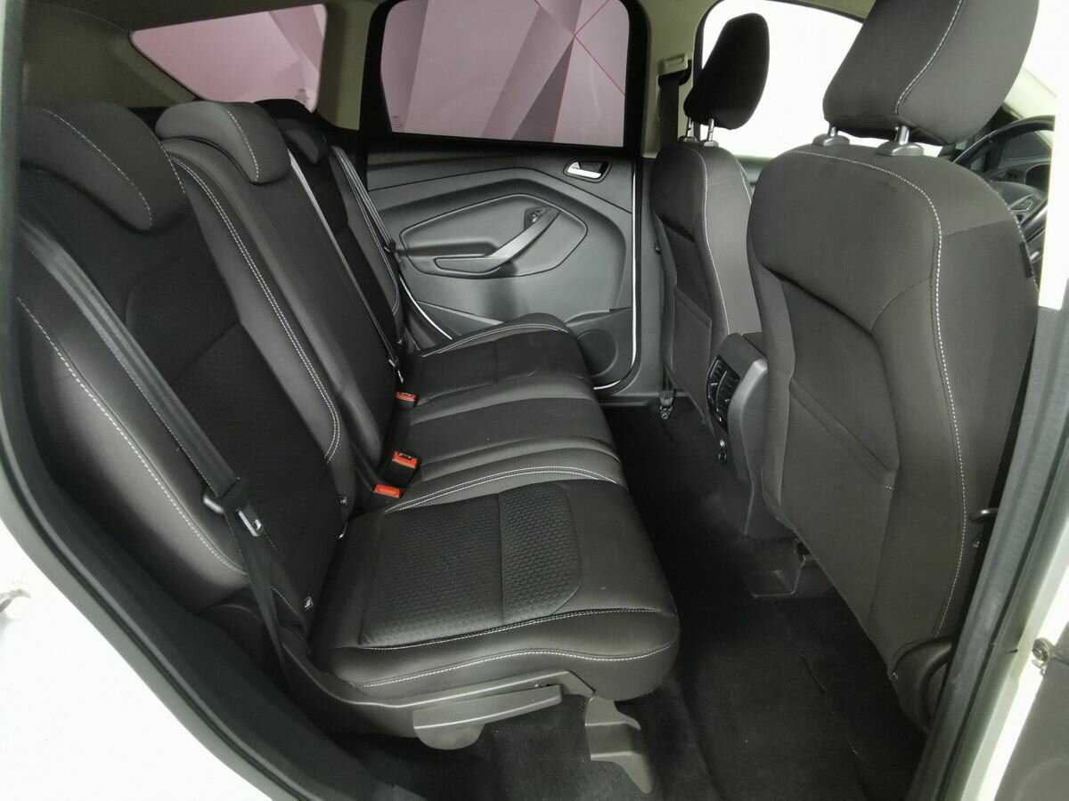 Ford Kuga с пробегом — 2017 год. Фото: #11