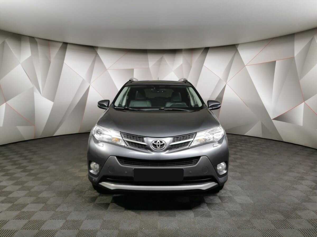 Toyota RAV4 с пробегом — 2014 год. Фото: #6