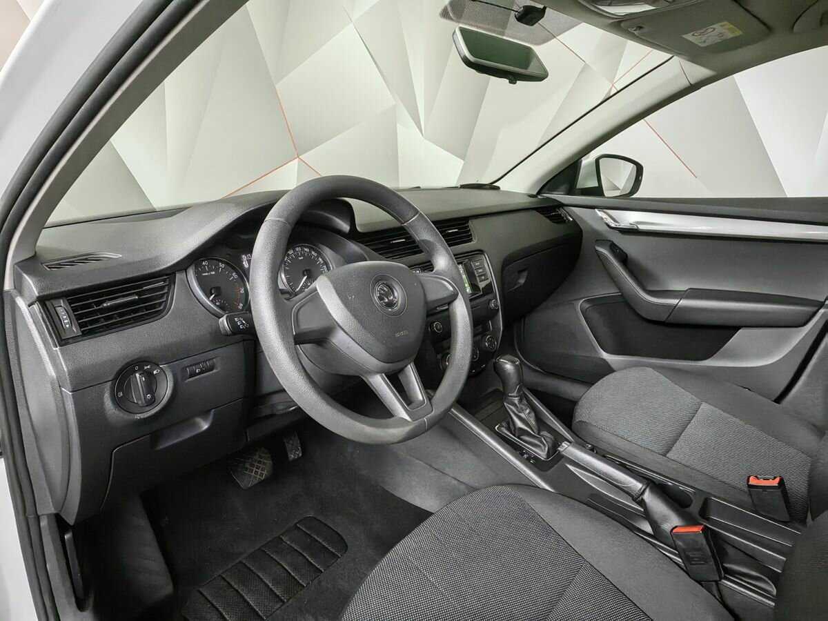 Skoda Octavia с пробегом — 2015 год. Фото: #13