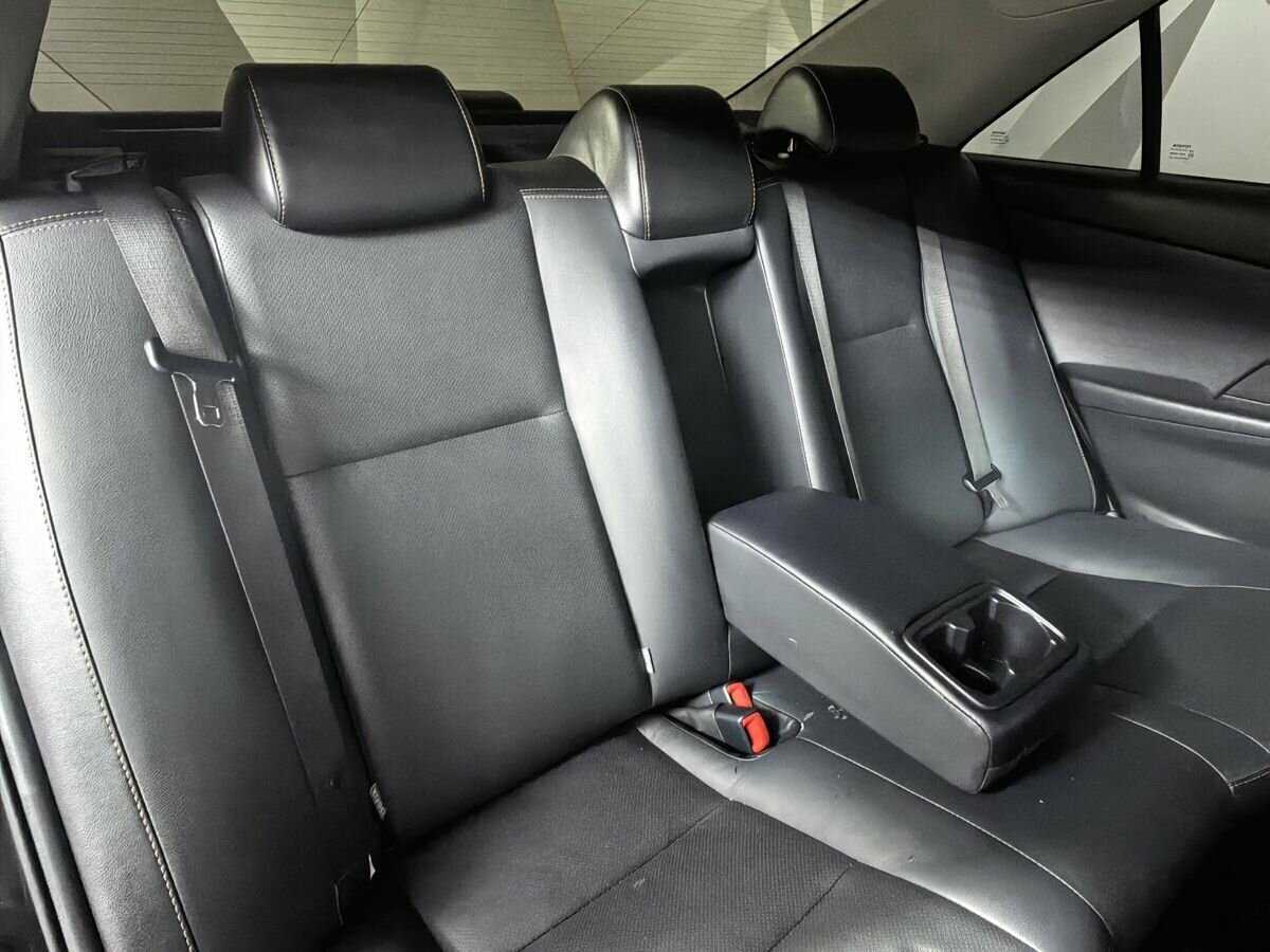 Toyota Camry с пробегом — 2015 год. Фото: #12