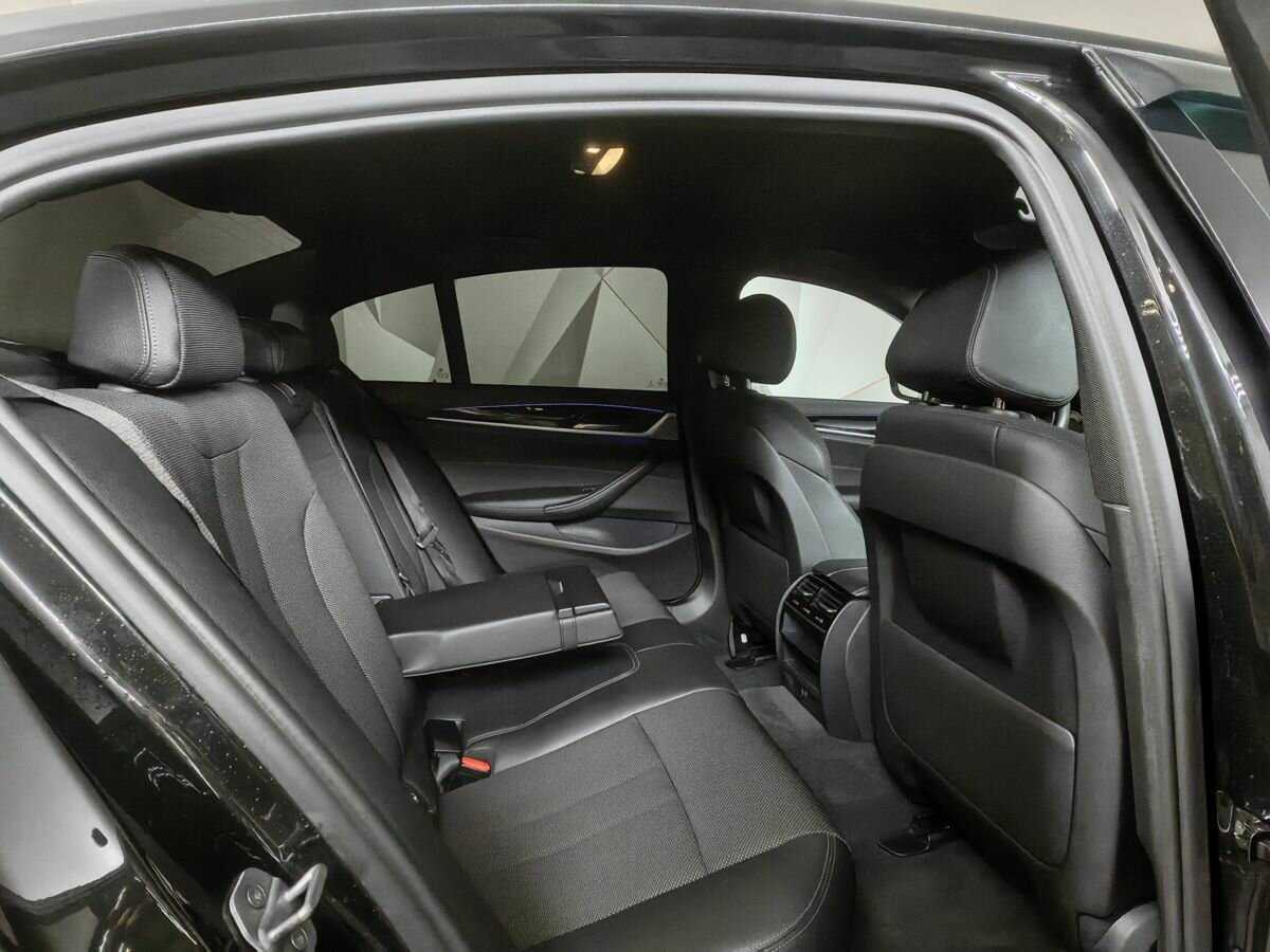BMW 5 серии с пробегом — 2017 год. Фото: #9