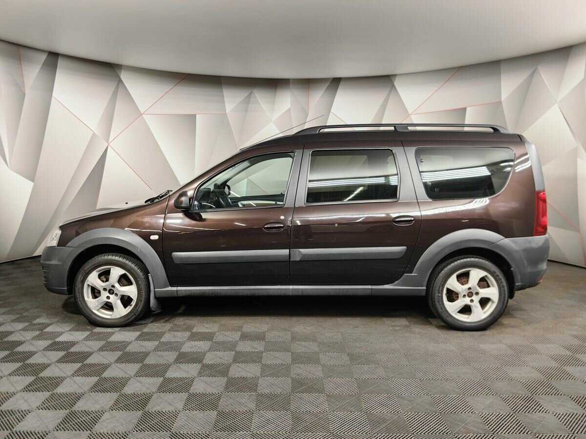 Lada (ВАЗ) Largus с пробегом — 2015 год. Фото: #4