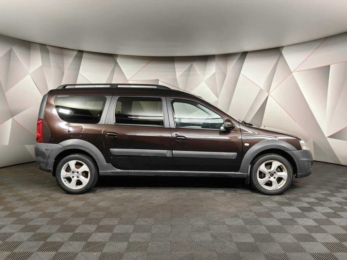 Lada (ВАЗ) Largus с пробегом — 2015 год. Фото: #5