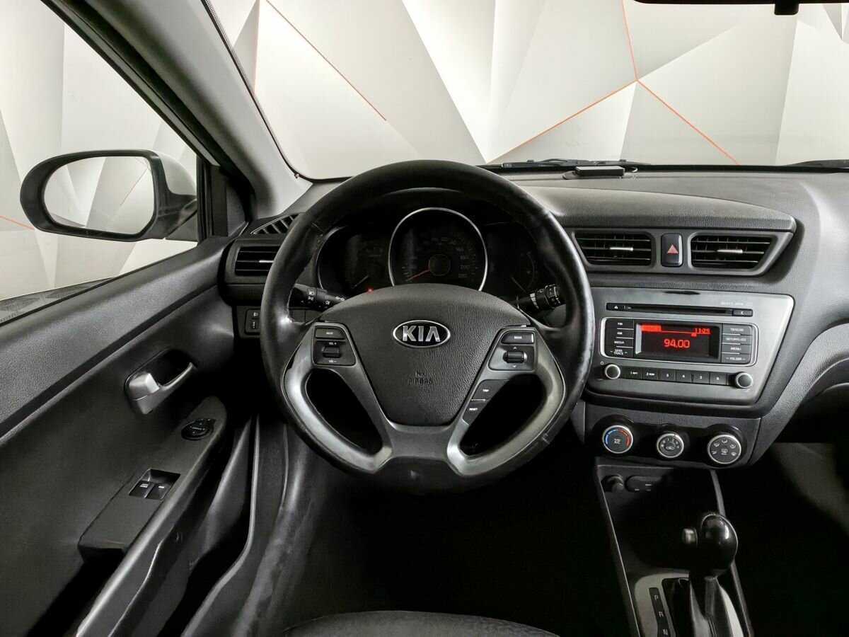 Kia Rio с пробегом — 2017 год. Фото: #13
